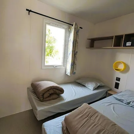 Campingplatz Mobil-home Accueillant - 4 Pers. Accepte - Api-1-52-2842 *