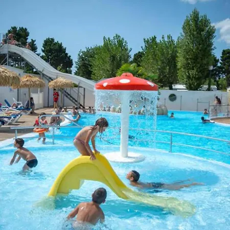 Campingplatz Mobil-home Accueillant - 4 Pers. Accepte - Api-1-52-2842 *